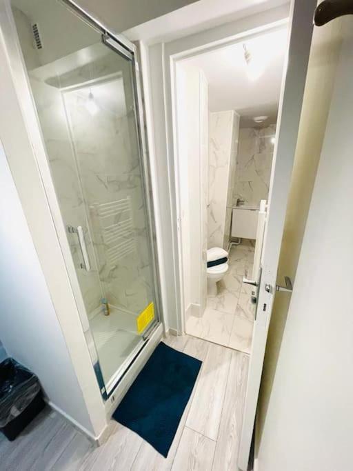 - Place Des Ternes - Parc Monceau - Moulin Rouge - 2 Pers Appartement Parijs